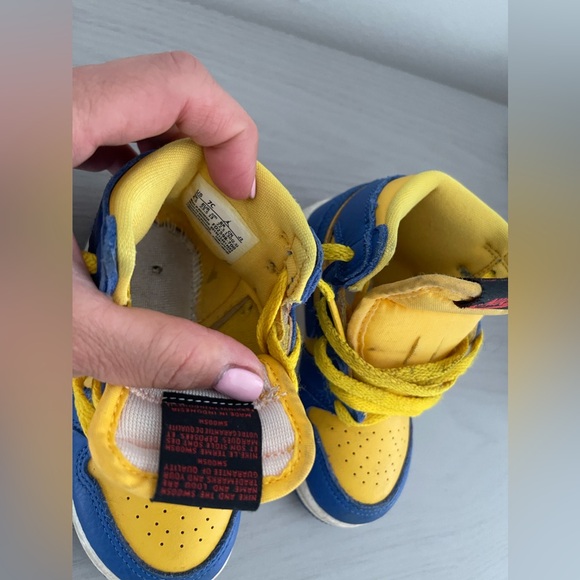 Air Jordan 1 Retro High OG 'Reverse Laney' - Picture 5 of 6